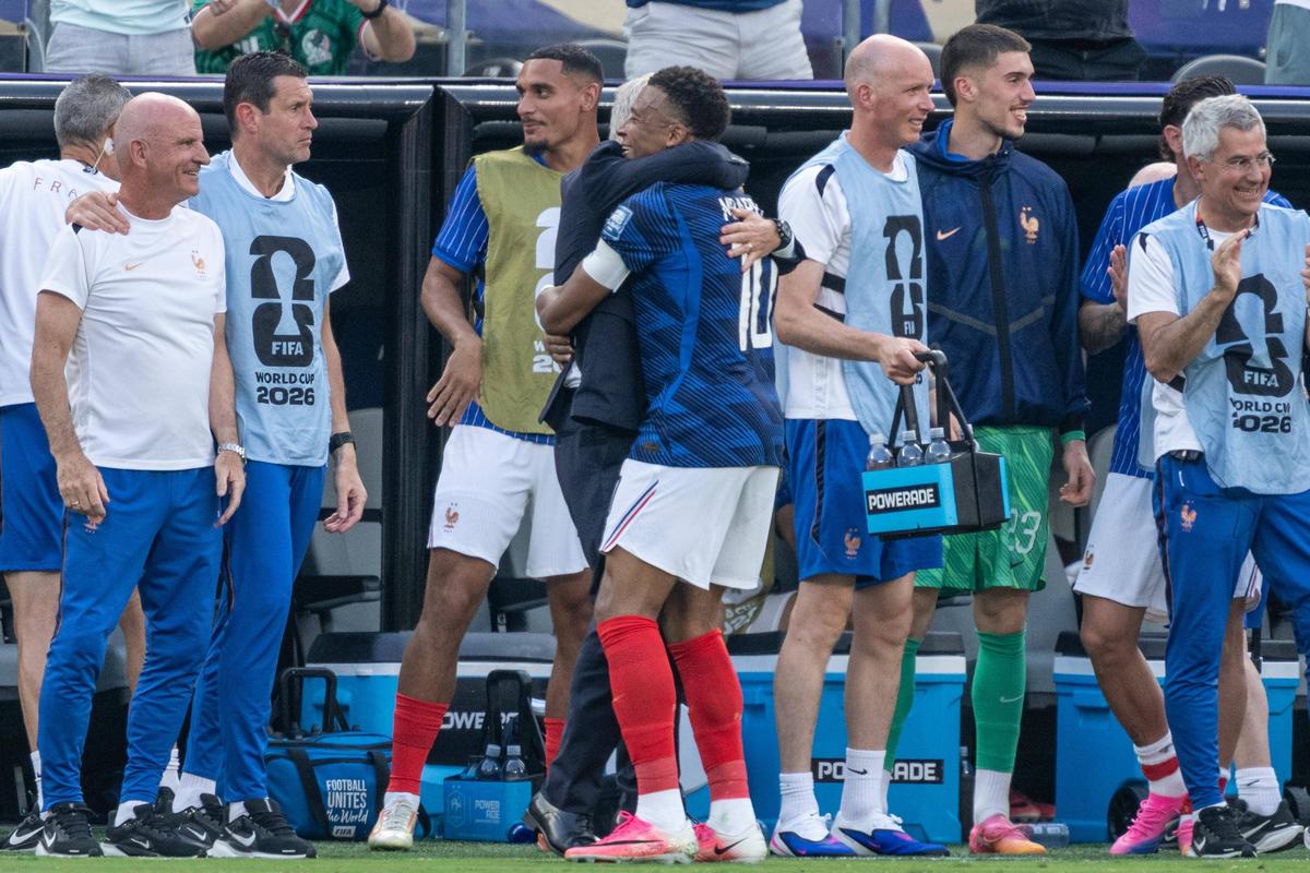 Franța, demonstrație de fotbal cu Suedia și calificare la pas în „optimile” Campionatului Mondial