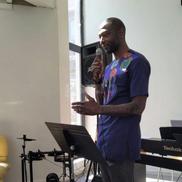 Jeremie Njock e pastor în Camerun