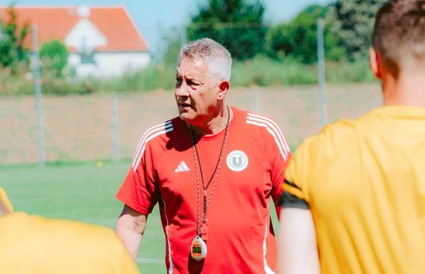 Ce îl îngrijorează pe Cristiano Bergodi cu o săptămână înaintea startului și pe cine vede favorită la titlu
