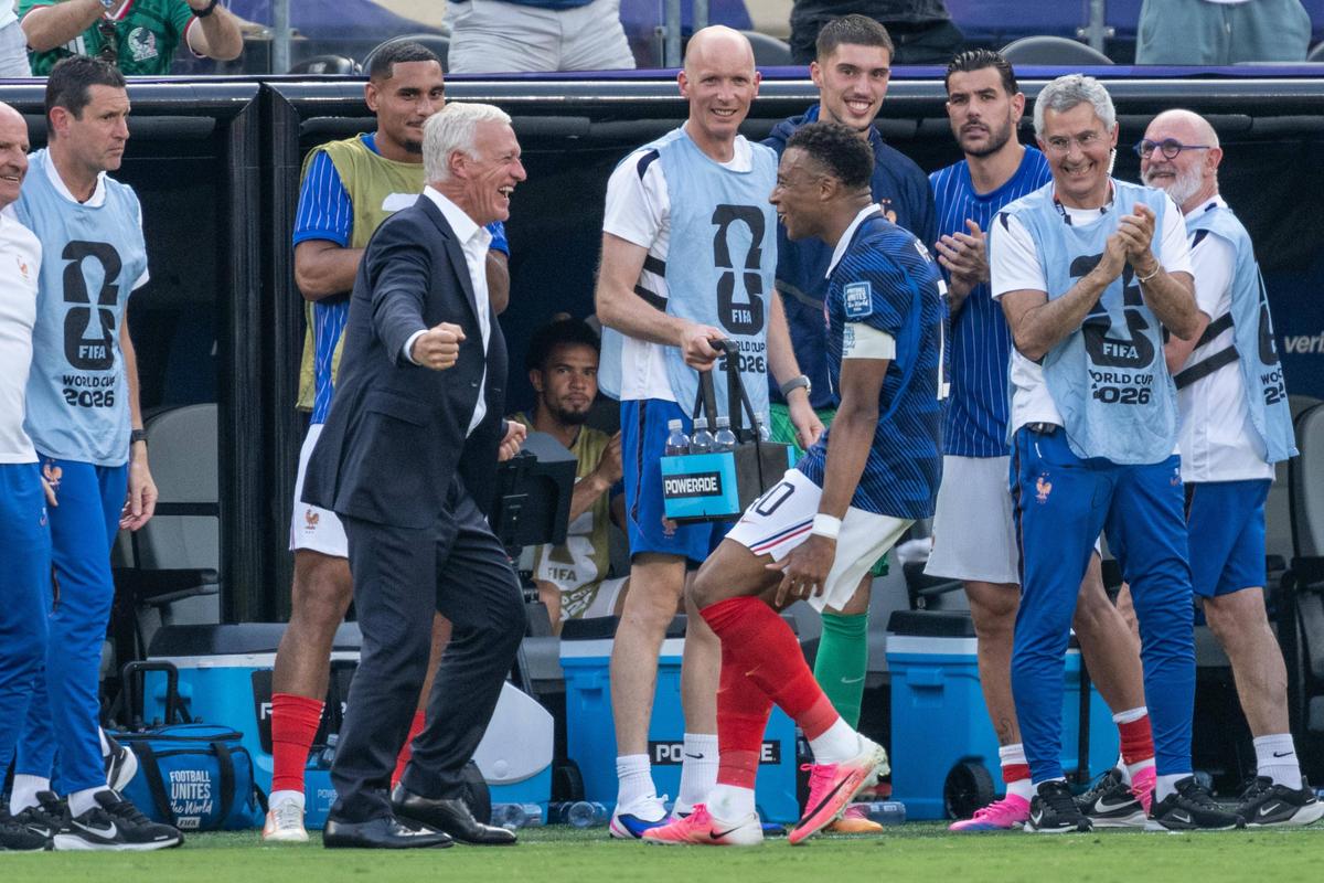 Franța, demonstrație de fotbal cu Suedia și calificare la pas în „optimile” Campionatului Mondial