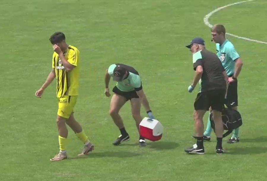 Mazilu a părăsit terenul pe picioarele lui Emoții cu Mazilu: extrema lui Dinamo a rezistat doar 38 de minute în amicalul de astăzi