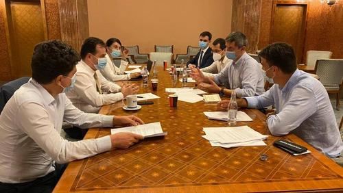 PNL și USR au avut azi-noapte o ședință în care au stabilit candidați comuni pentru toate primăriile de sector din București.