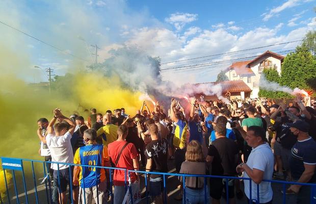 Promovează sau retrogradează Petrolul? Scandal uriaș la Ploiești: fanii sar la gâtul finanțatorului cu „apucături de Gigi Becali”