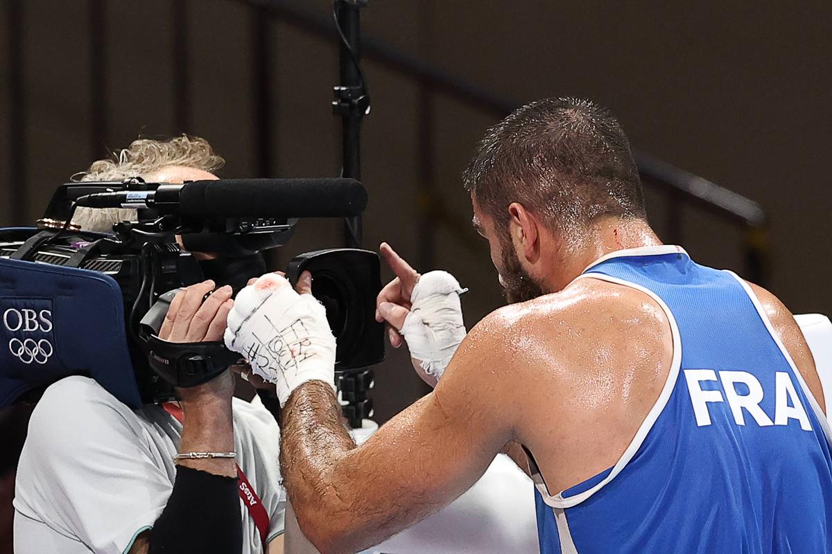Scandal la Jocurile Olimpice » Era sigur de victorie, dar a fost descalificat! La final a făcut haos în ring