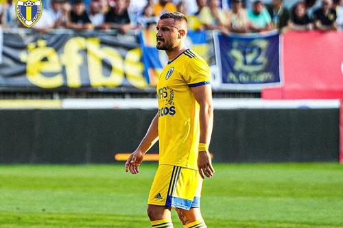 Imediat după Petrolul - Voluntari, scor 0-2, Constantin Budescu a lansat un atac direct la adresa antrenorului Florin Pârvu. Astăzi, mijlocașul ofensiv în vârstă de 34 de ani și-a reziliat contractul cu prahovenii.