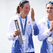 Momentul în care Simona Radiș și Ancuța Bodnar sunt copleșite de lacrimi pe podium / FOTO: Raed Krishan (Gazeta Sporturilor)