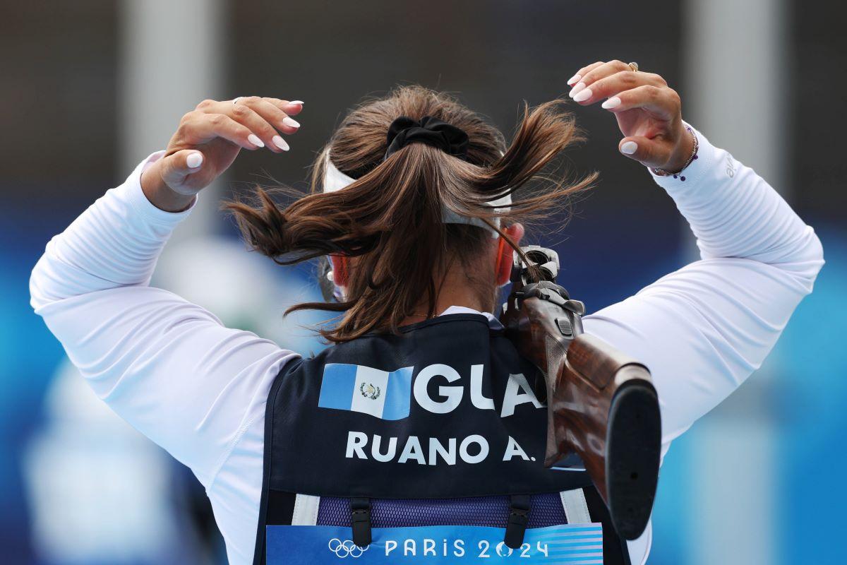 A adus prima medalie de aur țării cu populație asemănătoare cu a României, cu nou record olimpic! » Fosta gimnastă, care și-a rupt coloana înaintea JO de la Londra, se angajase voluntar în 2016 » Și acolo s-a îndrăgostit de sportul în care excelează acum!