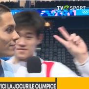Pan Zhanle l-a salutat pe David Popovici în timpul unui interviu / FOTO: Captură @TVR 1