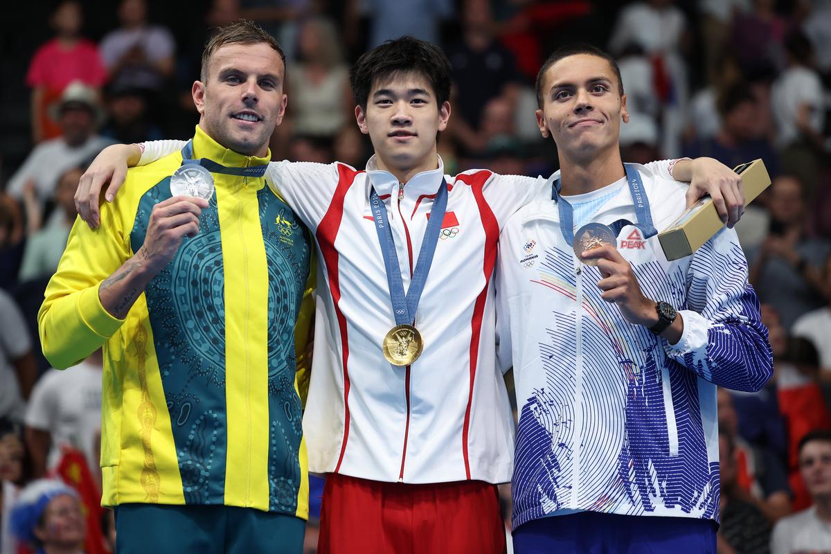La două ore după semifinalele probei de 100 m liber din Singapore, Pan Zhanle și David Popovici au apărut într-o imagine neașteptată