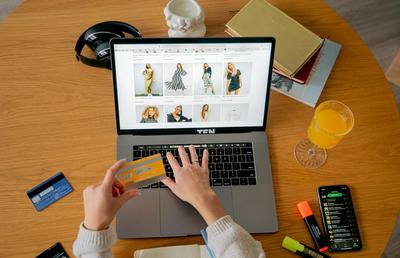 Economisește la cumpărăturile online folosind codurile de reducere de pe Couponiada.ro