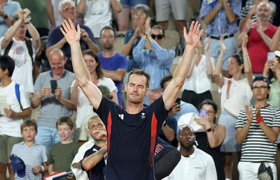 Andy Murray s-a retras, oficial, din tenis. Aplaudat la scenă deschisă de mii de oameni