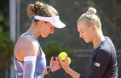 Eliminare neașteptată în turneul olimpic de tenis: campioanele din 2021 au ieșit în sferturi!