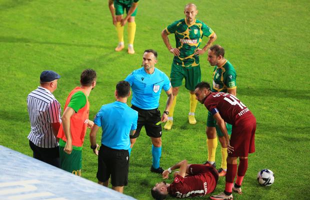 10 detalii observate de pe stadion la Neman Grodno - CFR Cluj » Scandal imens în timpul meciului: „Vrei să ne omori?”