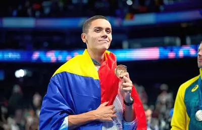Câți bani câștigă David Popovici pentru cele două medalii de la Jocurile Olimpice » CS Dinamo a anunțat cât va primi și din partea clubului