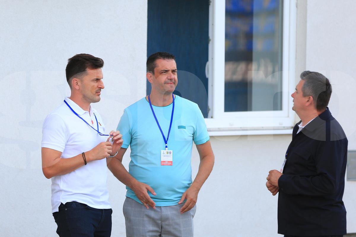 Apariție surprinzătoare la Neman Grodno - CFR Cluj » Arbitru de Champions League, Euro și Mondial, prezent la Gyor