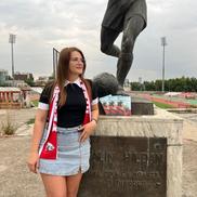 Mădălina Dumitru, prima femeie suporter care a scris o carte dedicată clubului preferat