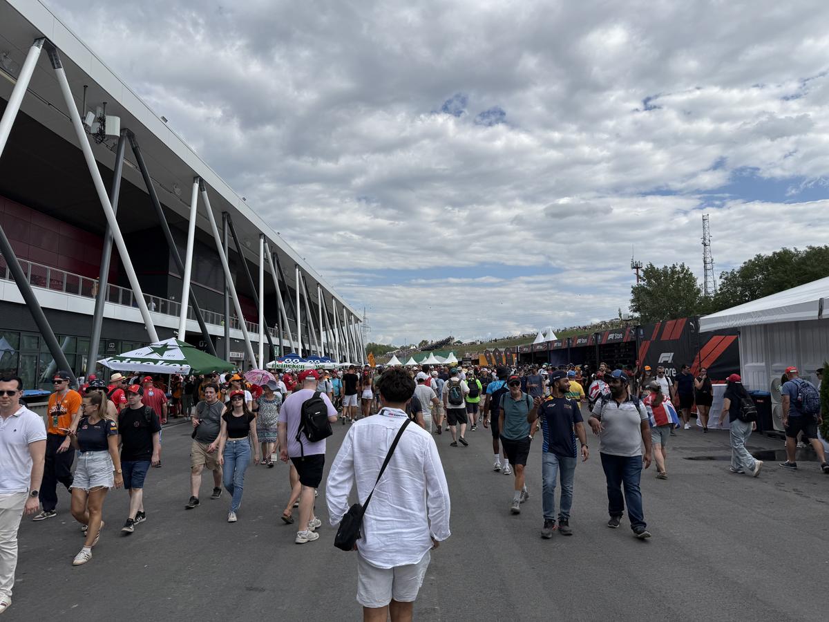 Atenție, Formula 1 nu e pentru oricine: cât costă o felie de pizza, o porție de cartofi sau o Cola » Ce prețuri sunt la MP de la Hungaroring