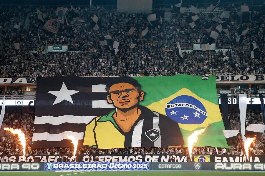 Foto: Instagram Fostul patron de la Lyon are din nou probleme! Tribunalul a pus sechestru pe acțiunile lui de la Botafogo