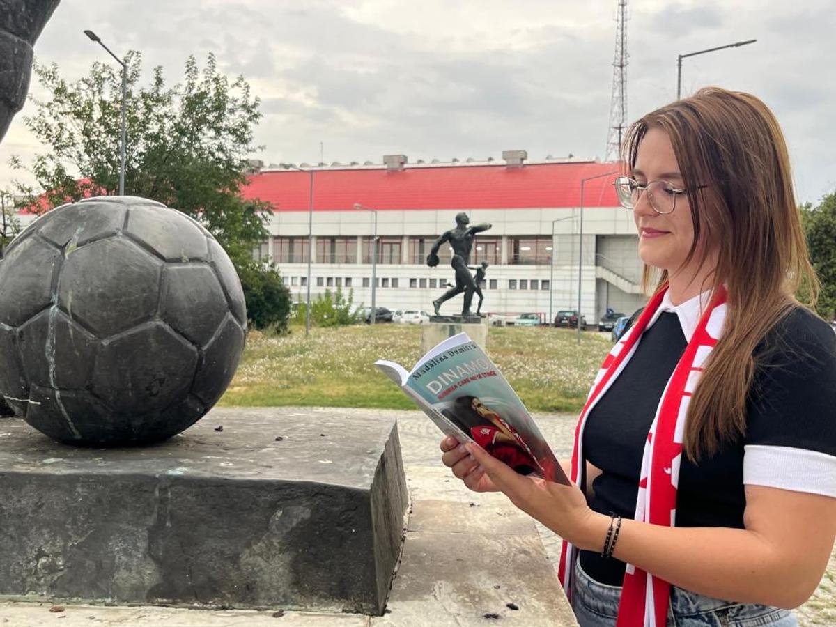 Mădălina Dumitru, autoarea cărții „Dinamo, iubirea care nu se stinge” / Foto: GSP