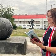 Mădălina Dumitru, prima femeie suporter care a scris o carte dedicată clubului preferat