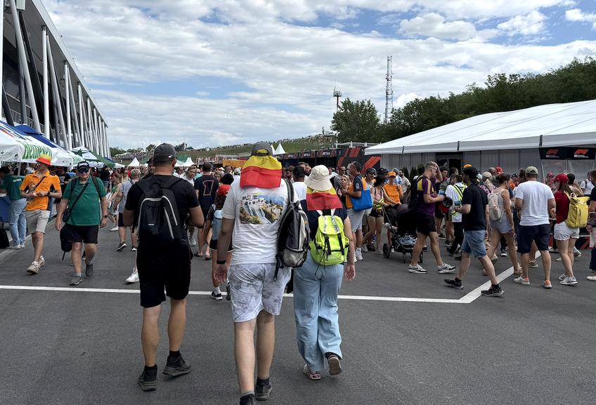 Fanii români sunt prezenți la Marele Premiu de Formula 1 din Ungaria  // FOTO: GSP.ro