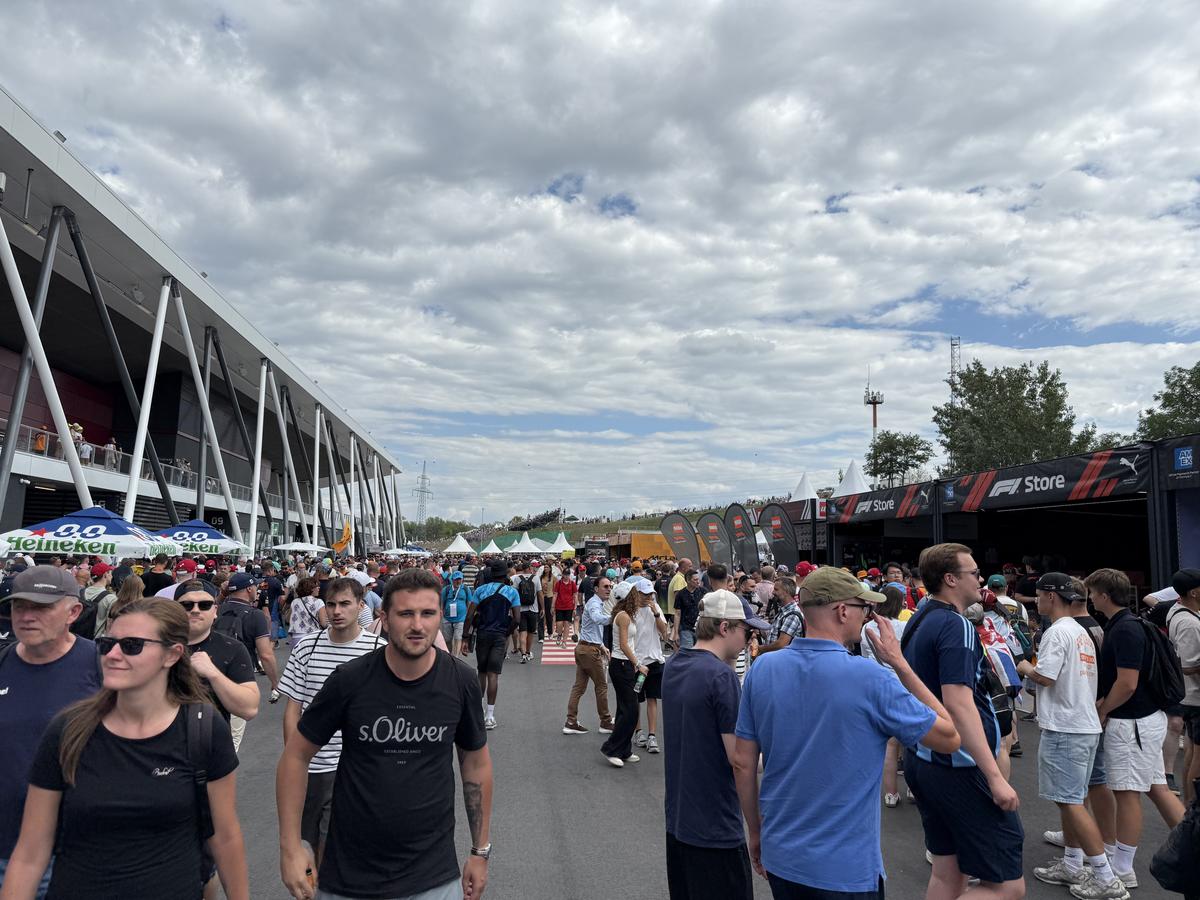 Atenție, Formula 1 nu e pentru oricine: cât costă o felie de pizza, o porție de cartofi sau o Cola » Ce prețuri sunt la MP de la Hungaroring