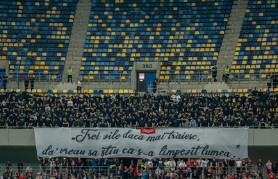 Ultrașii lui Dinamo au tras semnalul de alarmă: „Diletantismul și superficialitatea din management au dus echipa a doua la moarte”