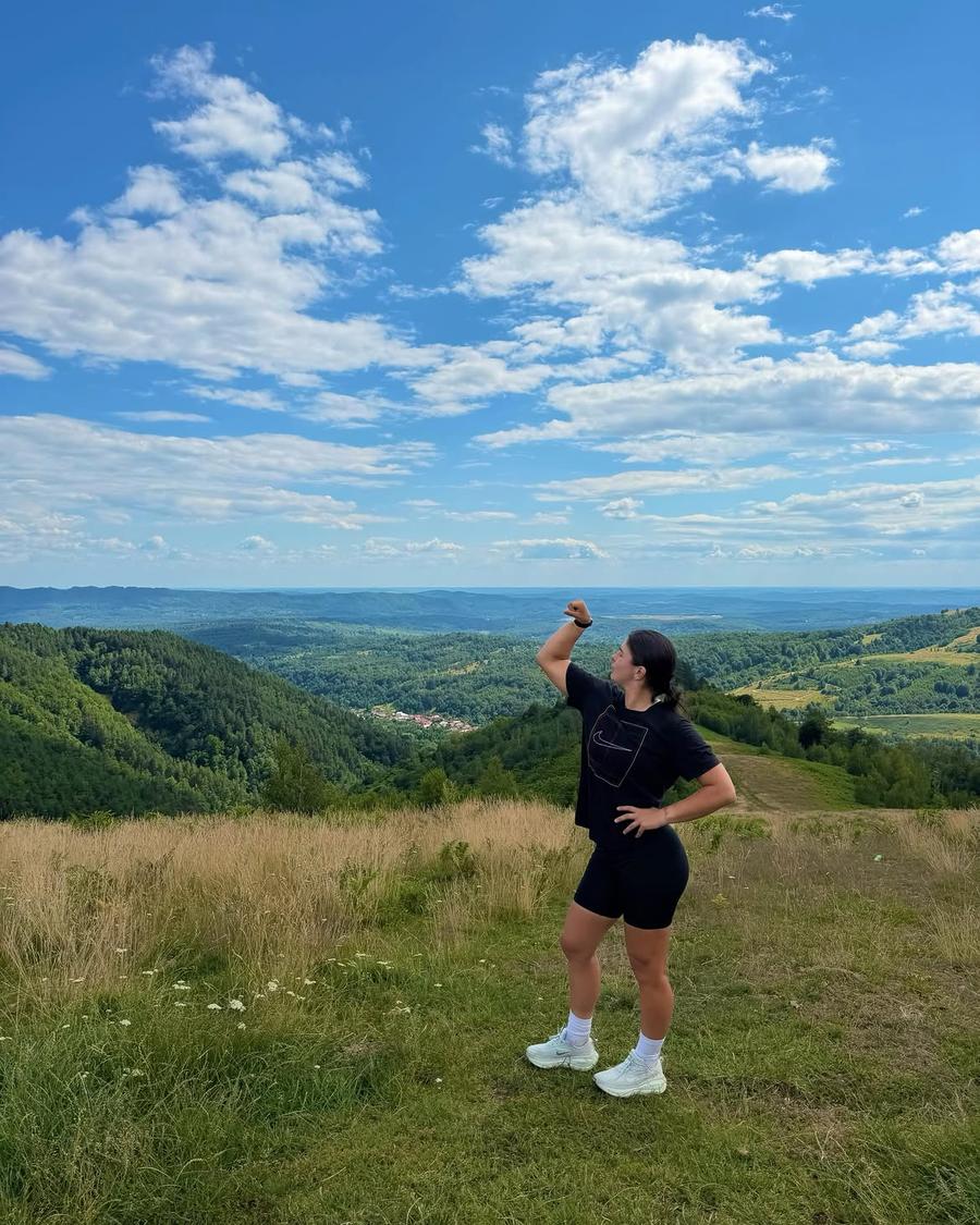 Bianca Andreescu, în vizită în Românai/Foto: Instagram (Bianca Andreescu) La câteva zile după ce și-a vizitat bunica în România, Bianca Andreescu a dezvăluit ce ar duce cu ea în Canada