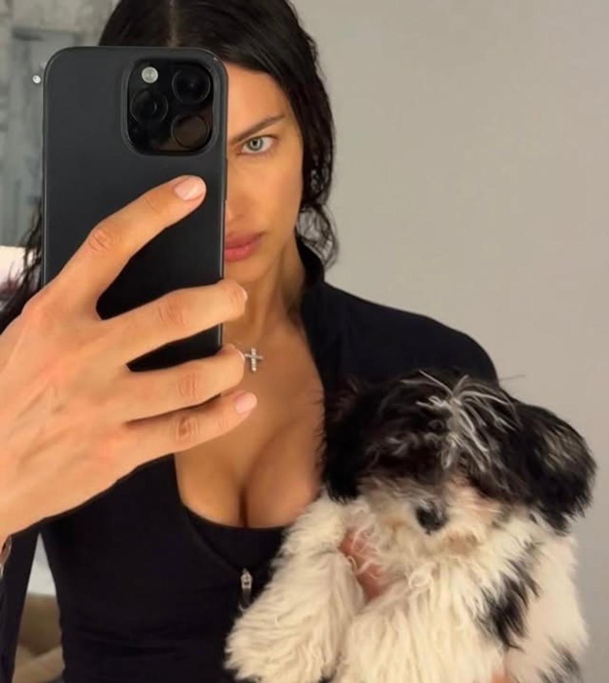 Tabloidele scriu despre o nouă idilă: „Irina Shayk se iubește cu starul mai mic cu 11 ani”