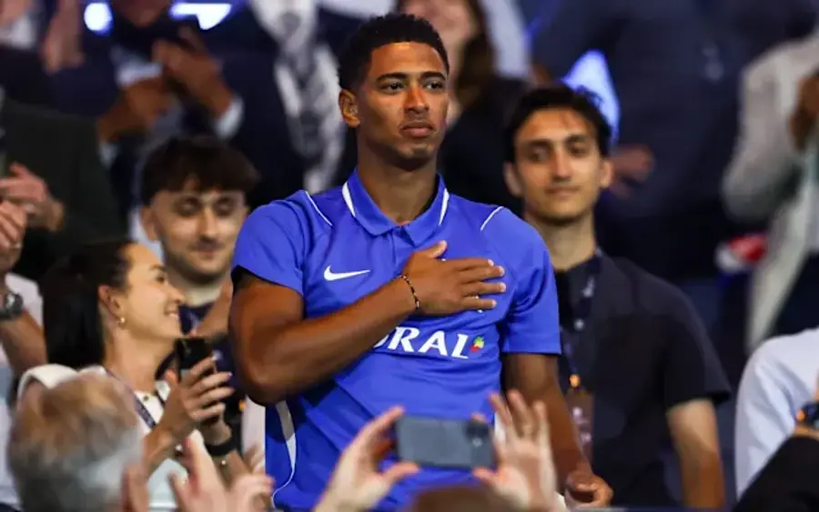 Vedeta lui Real Madrid, Jude Bellingham, care și-a început cariera la Birmingham, a urmărit victoria clubului său din tribune. Barcelona, amical dramatic în Birmingham » Tânărul Hamza Abdelkarim a făcut show