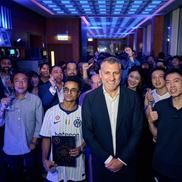 Cristi Chivu, acțiune BYD la Hong Kong // foto: Facebook