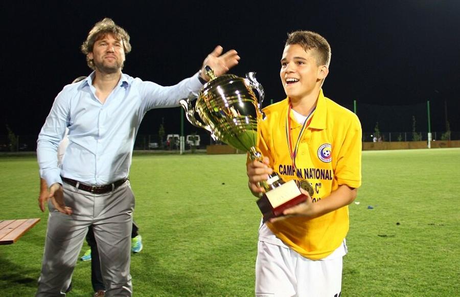 Ianis Hagi face analiza Generației de Aur și recunoaște cu sinceritate: „Nu e ușor să fii băiatul lui Hagi”