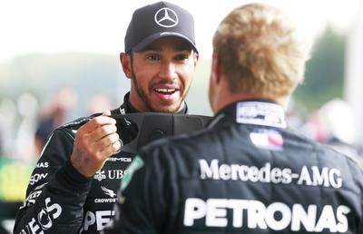 Lewis Hamilton recunoaște că dominația sa din Formula 1 e plictisitoare: „Nu e deloc distractiv” + cum reacționa când Schumacher era în aceeași situație