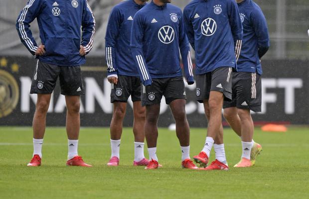 Flick nu a debutat încă pe banca Germaniei, dar la nemți sunt deja tensiuni: Reus vs Bayern