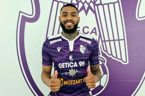 Jafar Arias s-a înțeles cu alb-violeții. Sursă foto: Facebook @FC Argeș