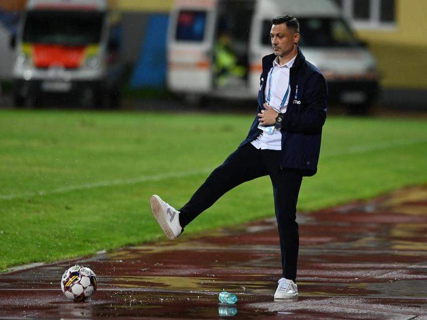 FC Hermannstadt a învins-o pe CS Universitatea Craiova, scor 1-0, și rămâne neînvinsă după primele 7 etape din Liga 1. Mirel Rădoi (41 de ani), antrenorul clubului oltean, a recunoscut superioritatea adversarilor.