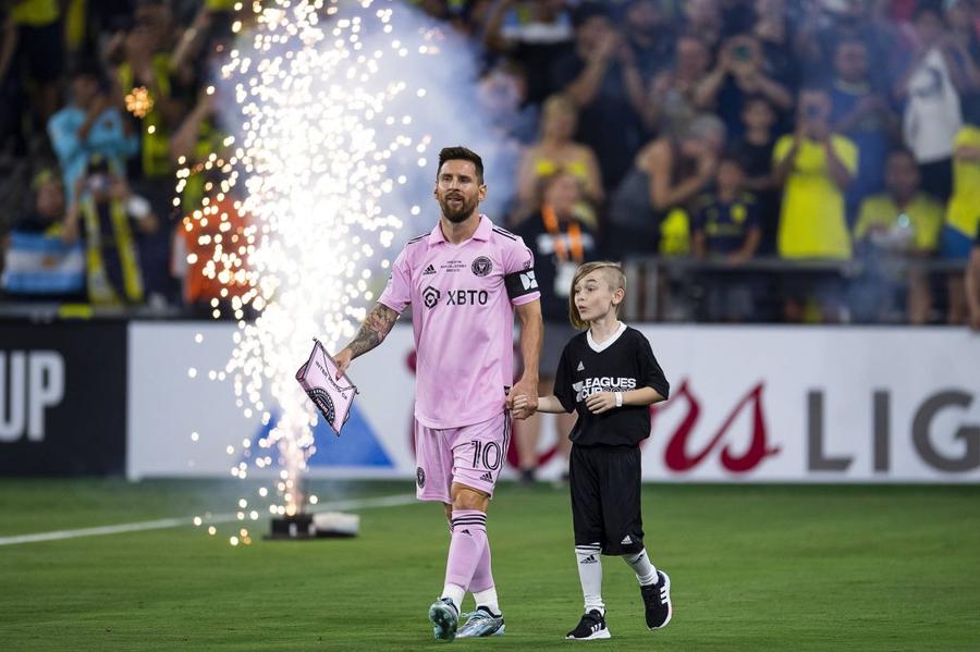 Cum își protejează Liverpool juniorii. Rana vindecată cu bronz olimpic. De mână cu Messi