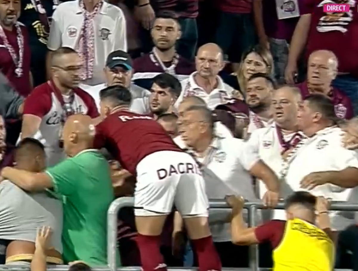 Șocant: bătaie ca în filme cu 20 de minute înainte de Rapid - Dinamo. Săpunaru a urcat pe gard!