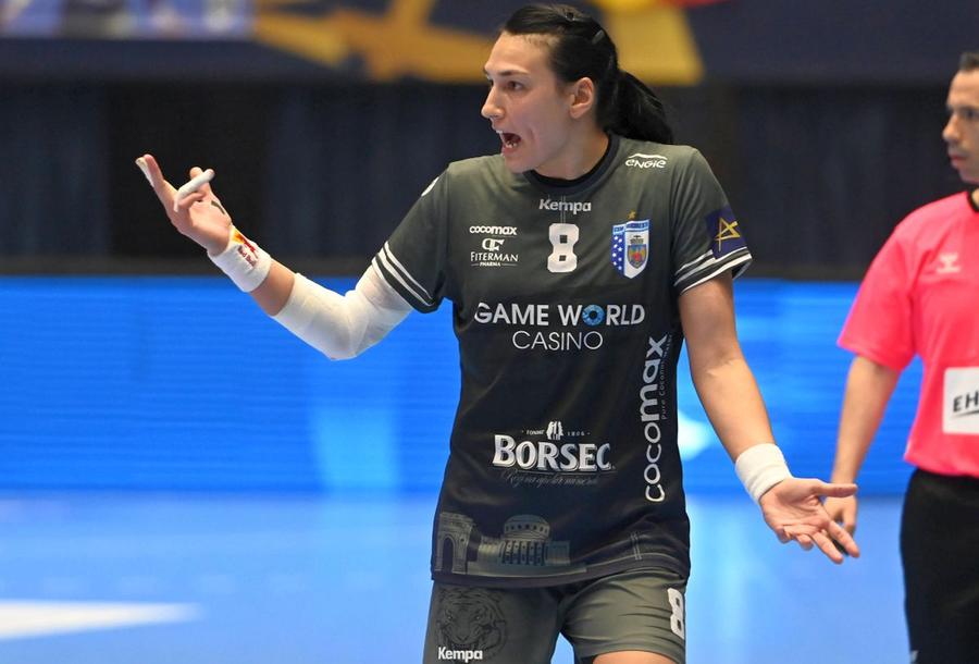 Cristina Neagu câștigă peste 20.000 de euro pe lună la CSM București, club finanțat din fonduri publice. Risipă de bani sau atragerea unor modele pentru generațiile mici? Băncile pot fi salvate de stat, dar sportul nu merită ajutat?