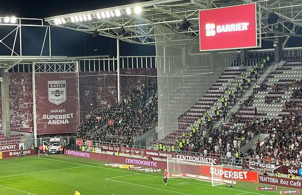 Nici n-a început derby-ul că și-au dat în petic » Scandări rasiste înainte de Rapid - Dinamo