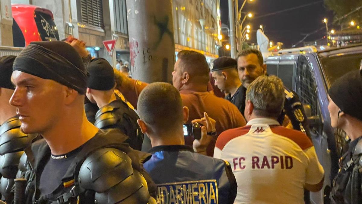 Incident la porțile stadionului Giulești, înainte de Rapid - Dinamo