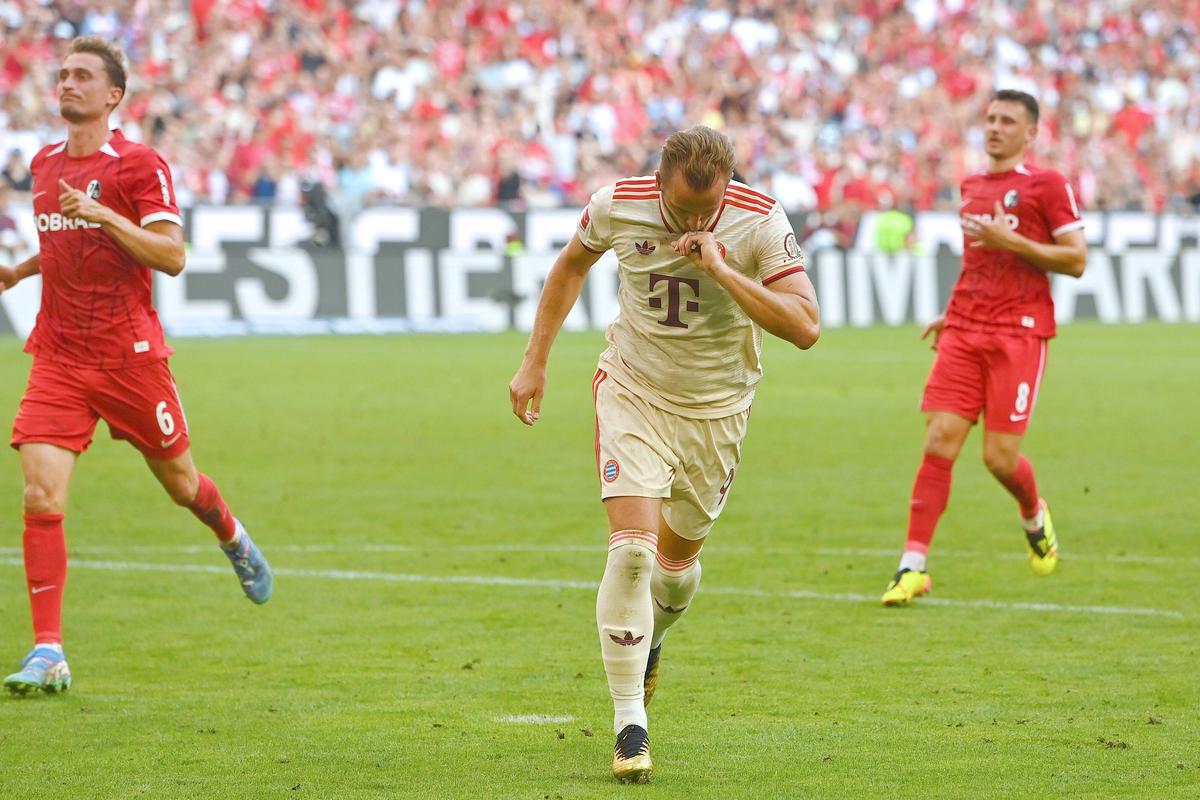 Bayern - Freiburg 2-0 » Debut cu dreptul pentru Kompany pe Allianz Arena și bornă istorică atinsă de Muller