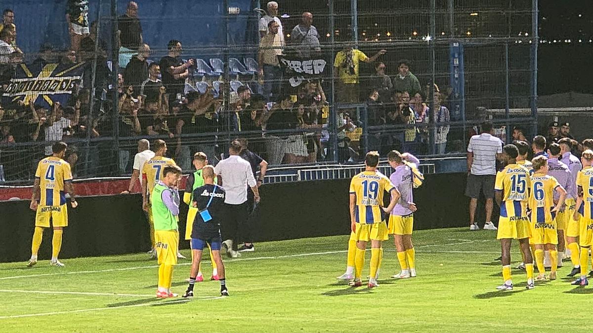 Petrolul, băgată în ședință de suporteri după meciul cu Farul
