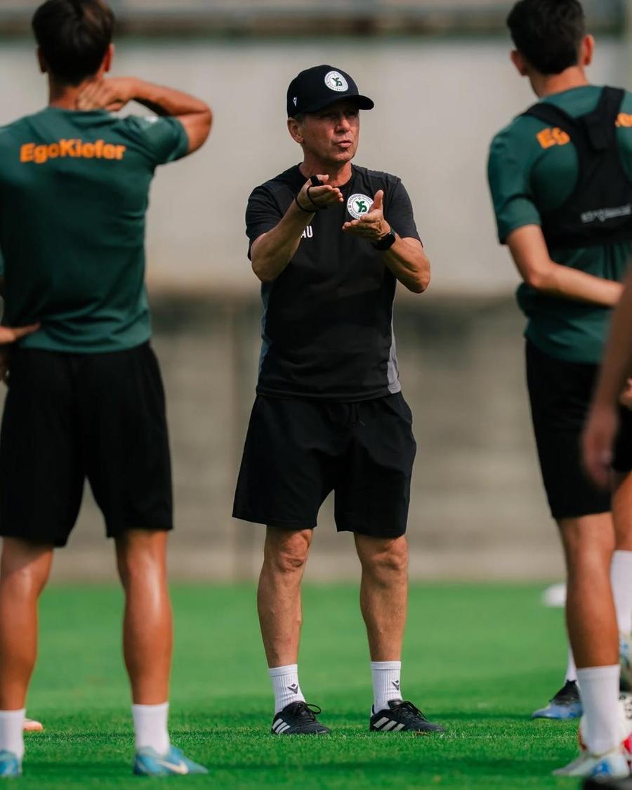 Adrian Ursea, detalii de culise despre adversarii elvețieni ai lui FCSB: „Basel depinde de Shaqiri, Young Boys se reinventează” + Comparația genială: „E ca bikini la o femeie!”