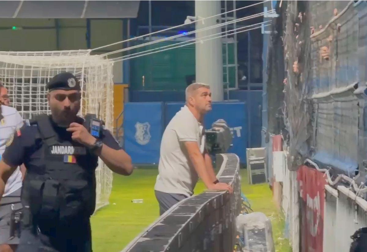 Petrolul, băgată în ședință de suporteri după meciul cu Farul