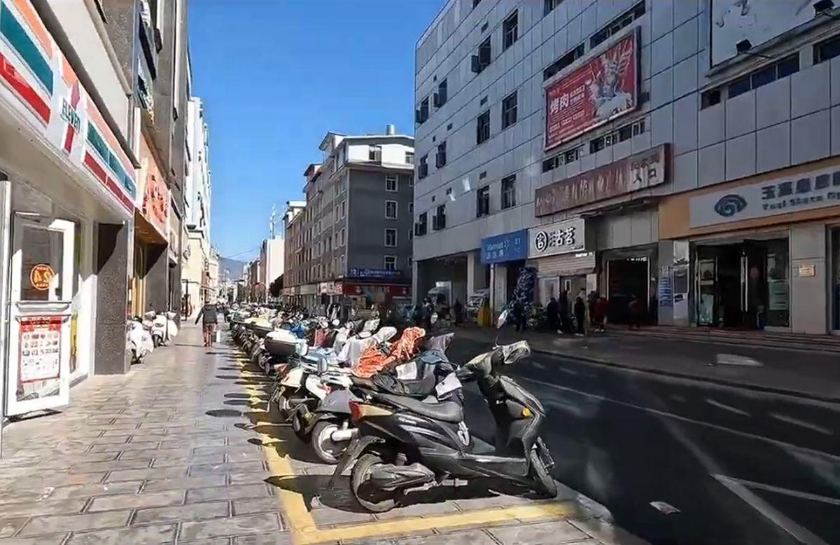 Cum arată Yuxi, orașul din China unde are sediul echipa lui Andrei Burcă