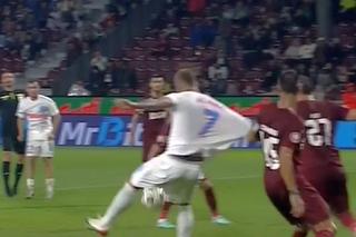 Patronul de la FCSB ripostează! A răbufnit în direct și l-a jignit, după remiza din Gruia: „Du-te, tată, şi stai liniştit, că şi aşa ai avut probleme cum ai avut”