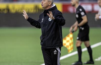 Adrian Ursea, detalii de culise despre adversarii elvețieni ai lui FCSB: „Basel depinde de Shaqiri, Young Boys se reinventează” + Comparația genială: „E ca bikini la o femeie!”