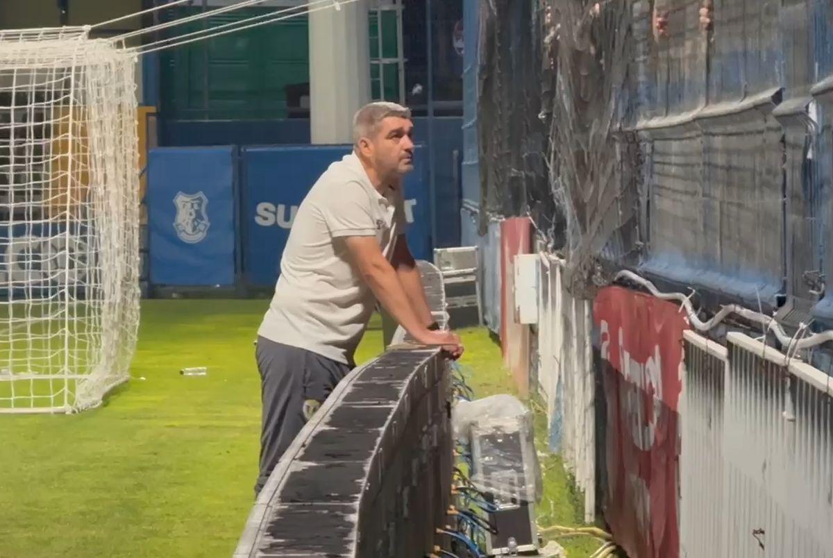 Petrolul, băgată în ședință de suporteri după meciul cu Farul