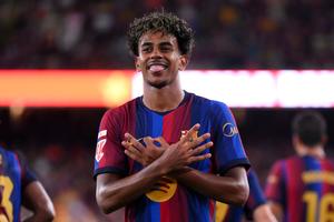 Cu Rațiu pe bancă, Barcelona i-a dat 5 lui Rayo! Dublă pentru Raphinha și Yamal